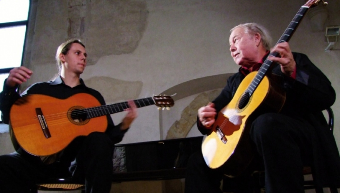 KYTAROVÉ DUO MILAN A VILÉM ZELENKOVI