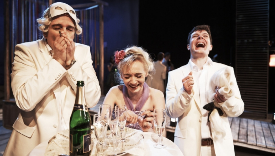 MNOHO POVYKU PRO NIC