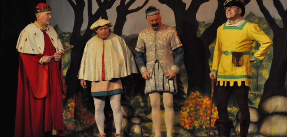 DLOUHÝ, ŠIROKÝ A KRÁTKOZRAKÝ