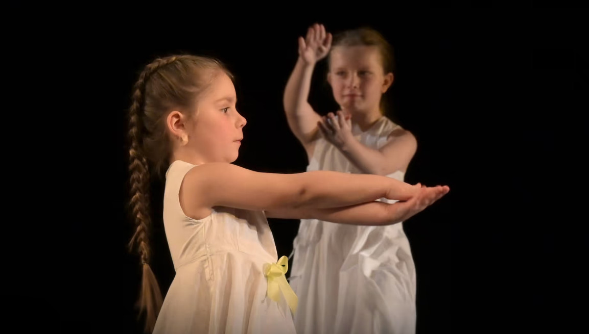 Tanec srdcem 2025 - I. přehlídkový večer